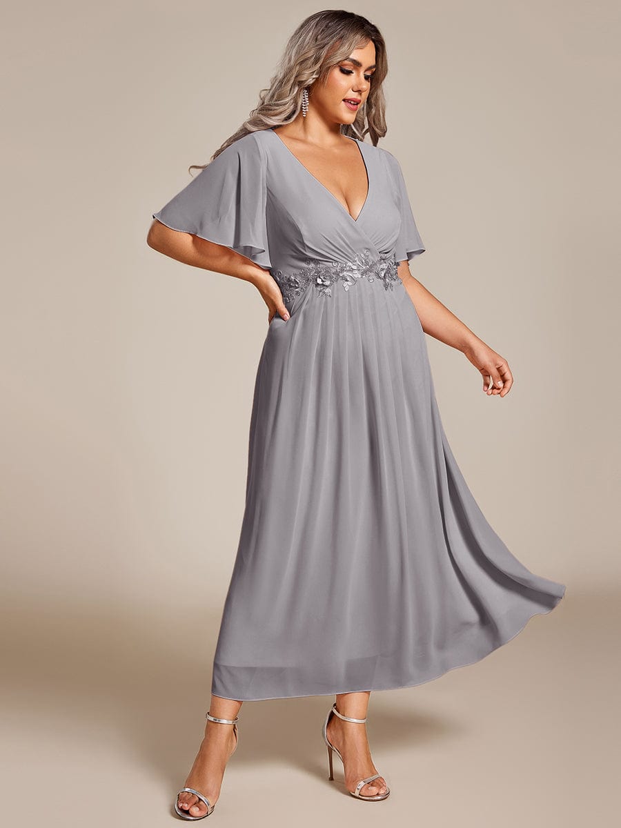 Plus Size V-Neck Waist Applique Midi Dress #color_Grey